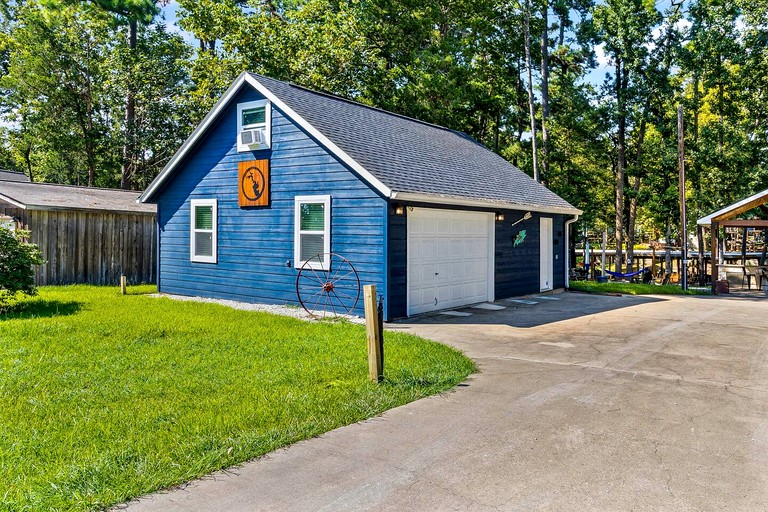 Cabins (United States of America, Polk County, Texas)