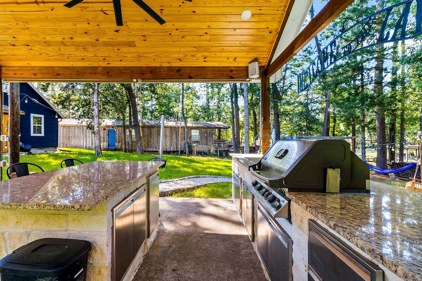 Cozy Lakefront Cabin with Game Room & Boat Access near Lake Livingston, Texas