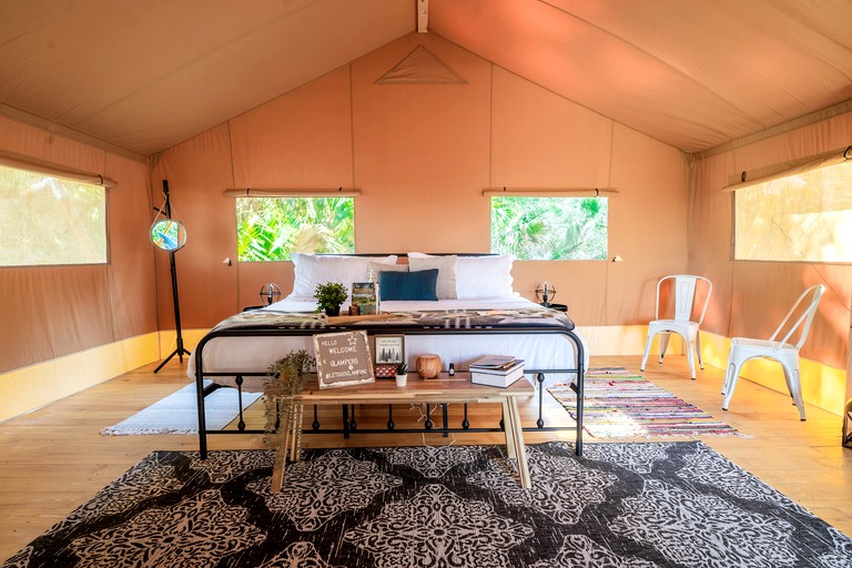 Safari Tents (United States of America, Bradenton, Florida)