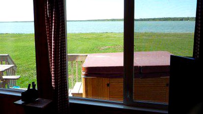 Idyllic Beachfront Cottage Rentals on Lake Manitoba near Winnipeg, Canada photo 3