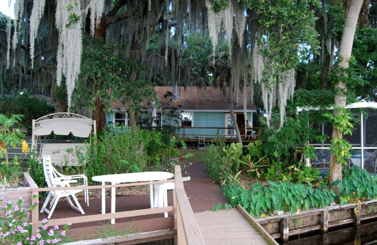 Cottage Rental On Lake Josephine Florida