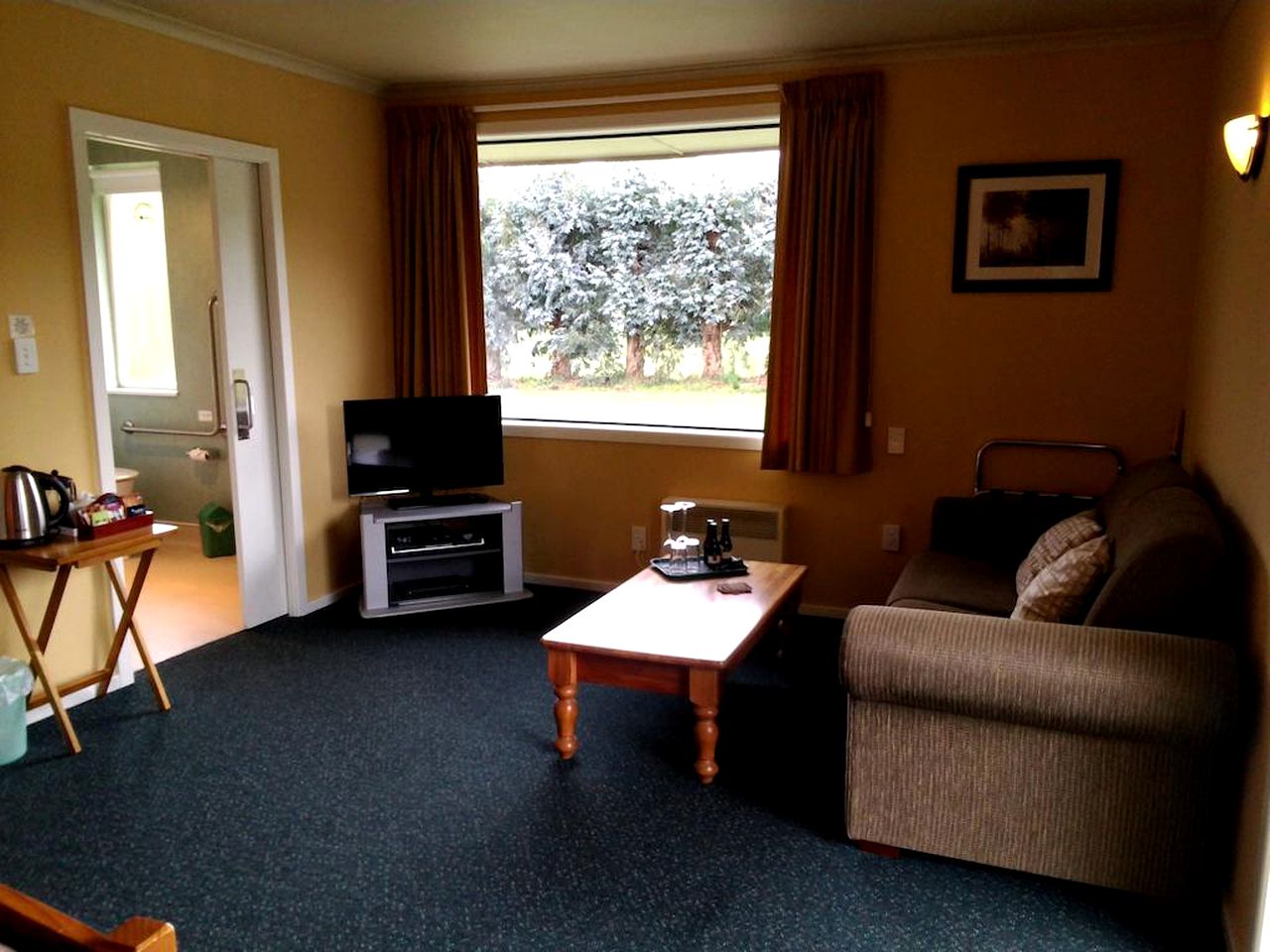 Deluxe River Retreat for Two by Lake Roxburgh, Central Otago