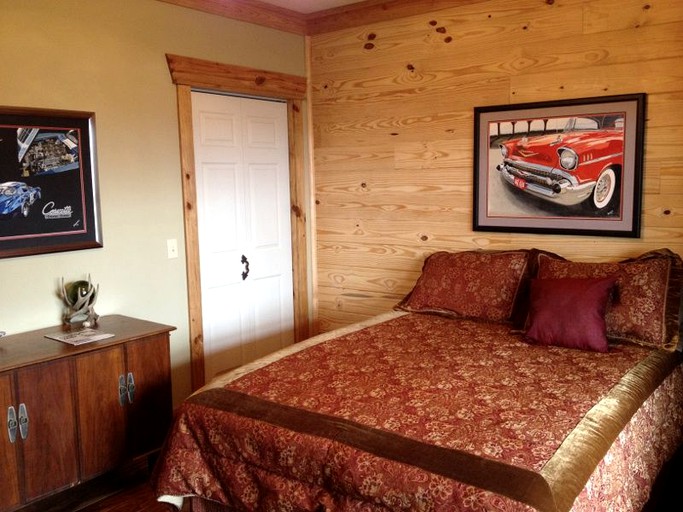 Cabins (Guntersville, Alabama, United States)