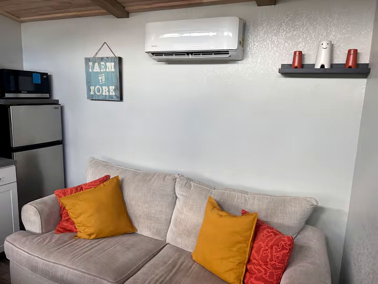 Off-Grid, Lakeside Tiny Home in Punta Gorda, Florida, Perfect for a Weekend Getaway