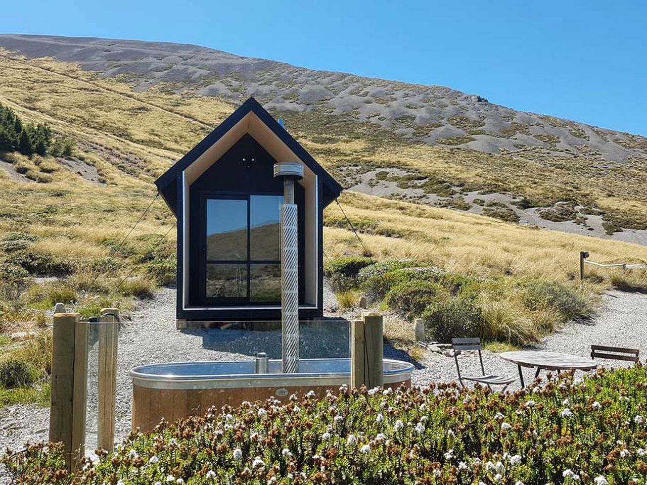 Unique Glamping Rental with a Private Hot Tub near Lyford, South Island