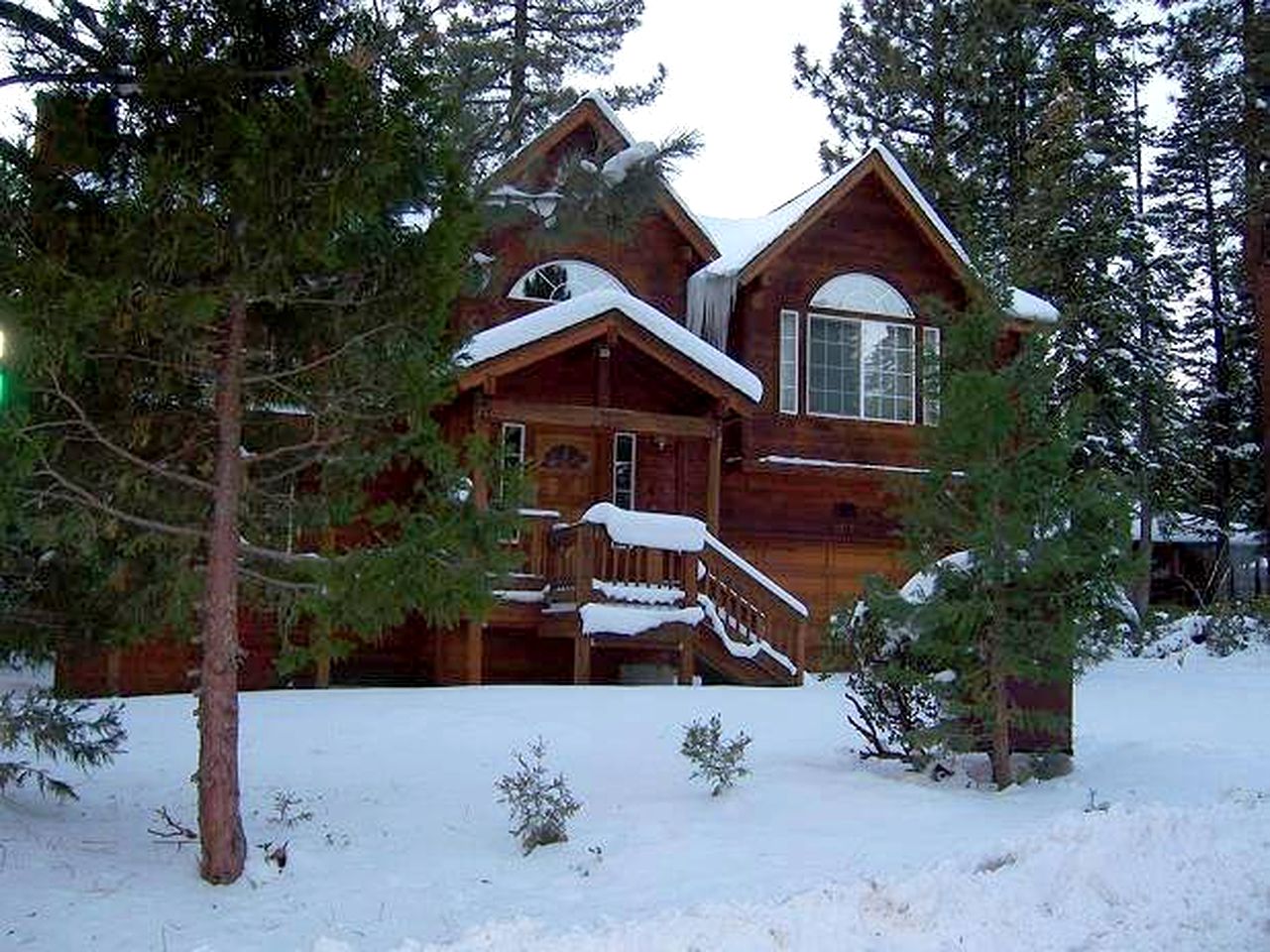 Stately Forest Cabin for Eight Guests near Kings Beach on Lake Tahoe, California