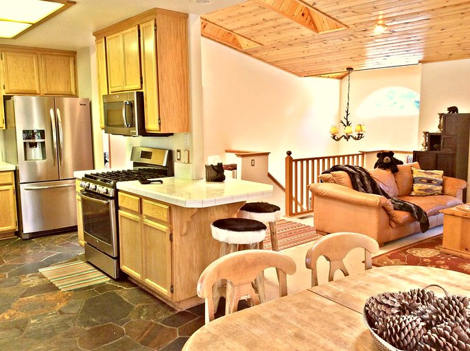 Cabins (Kings Beach, California, United States)