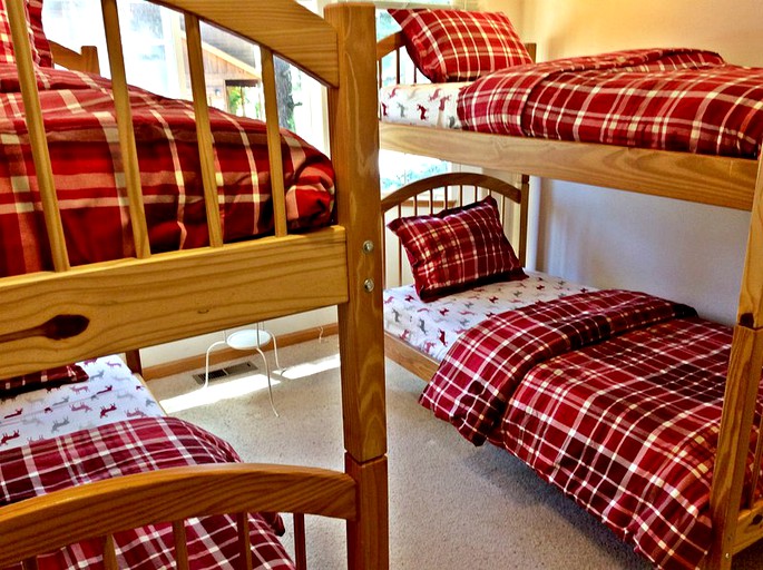 Cabins (Kings Beach, California, United States)