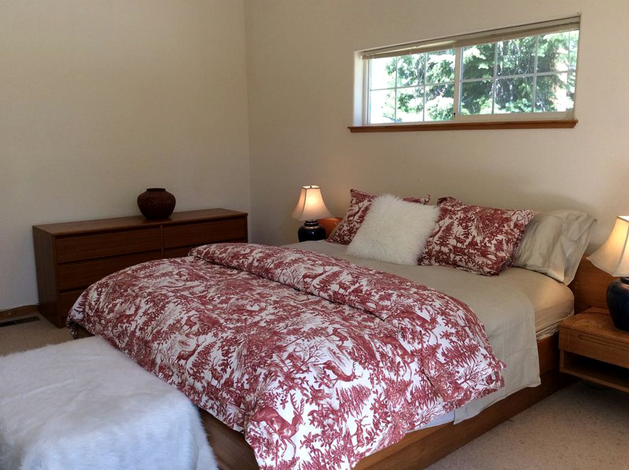 Stately Forest Cabin for Eight Guests near Kings Beach on Lake Tahoe, California