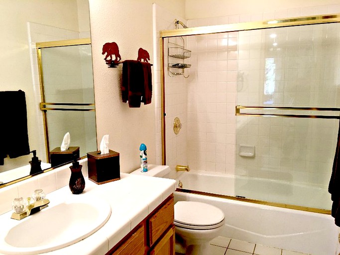 Cabins (Kings Beach, California, United States)