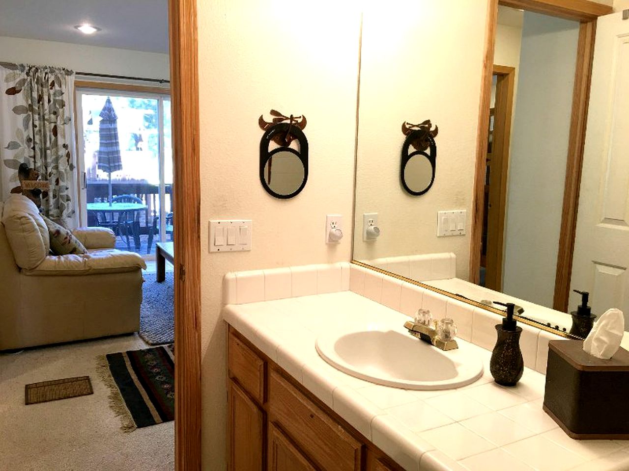 Stately Forest Cabin for Eight Guests near Kings Beach on Lake Tahoe, California