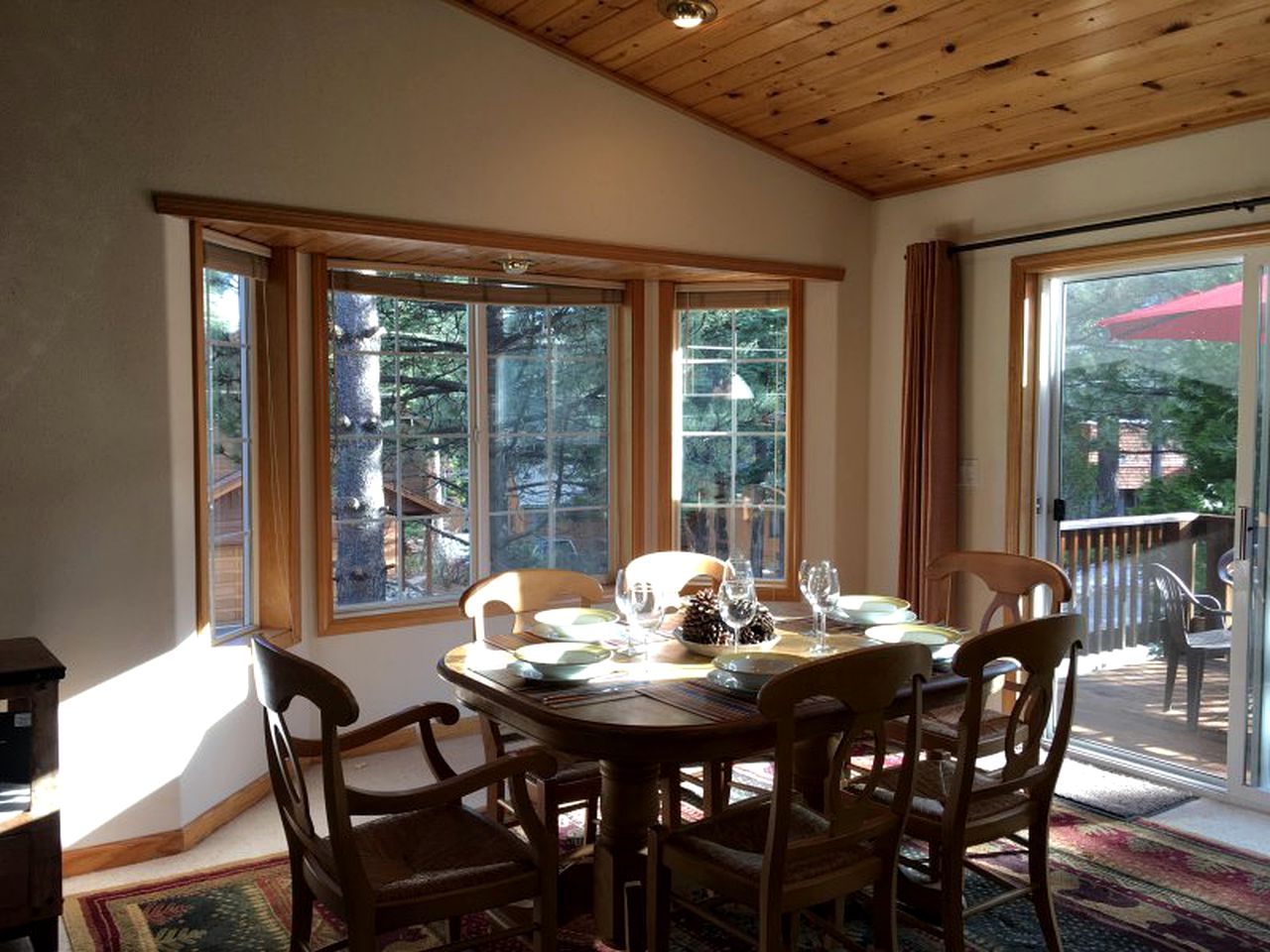 Stately Forest Cabin for Eight Guests near Kings Beach on Lake Tahoe, California