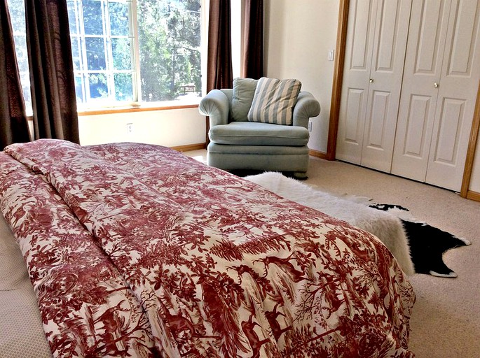 Cabins (Kings Beach, California, United States)