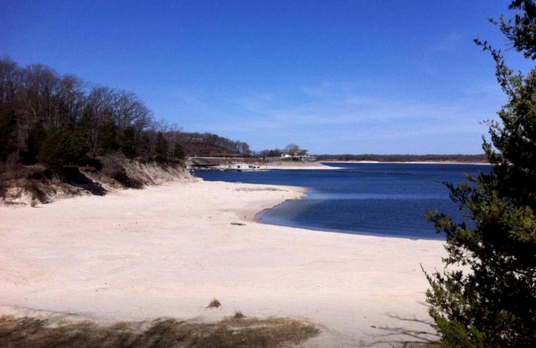 Cabins (Denison, Texas, United States)