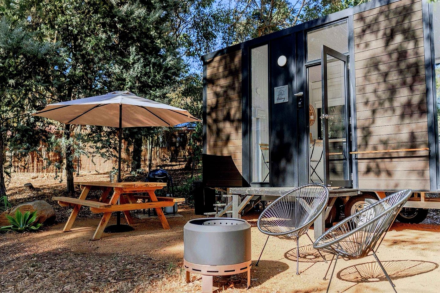 Lake Tiny House Retreat with Barbecue and Amazing Exterior in Buffalo, Victoria