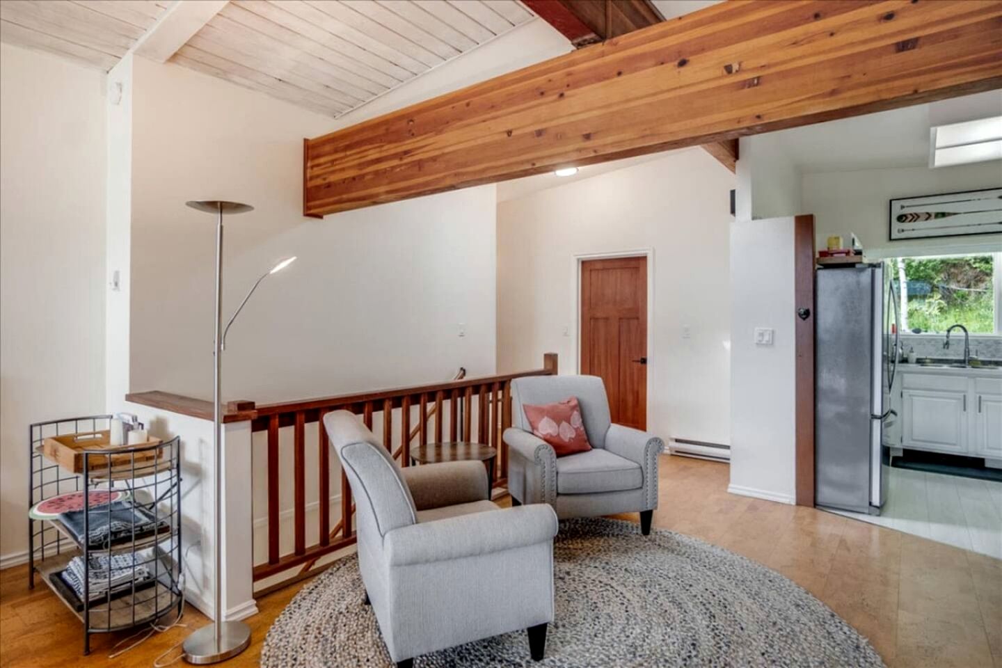 Gorgeous Cabin Suite with Stunning Lake Views for an Incredible Escape in Nature near Ainsworth Hot Springs in BC