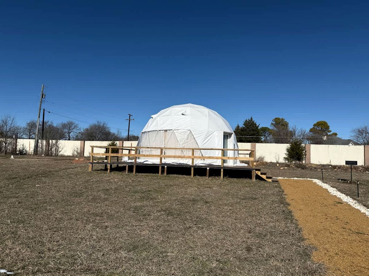 Tranquil Glamping Dome with Scenic Nature Views near Denison, Texas