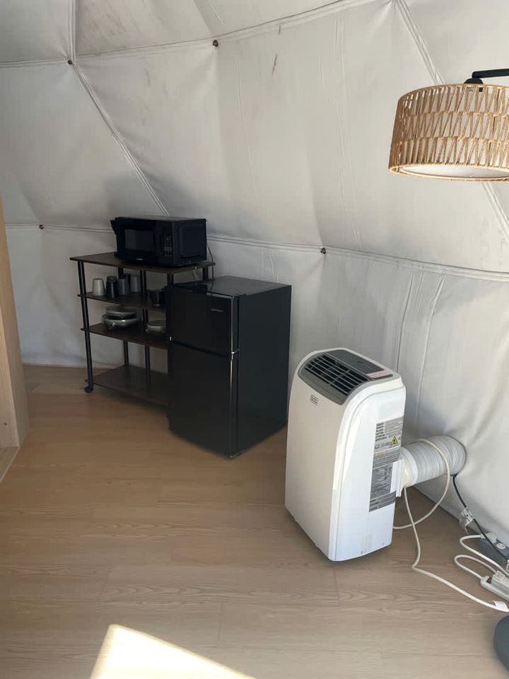 Tranquil Glamping Dome with Scenic Nature Views near Denison, Texas