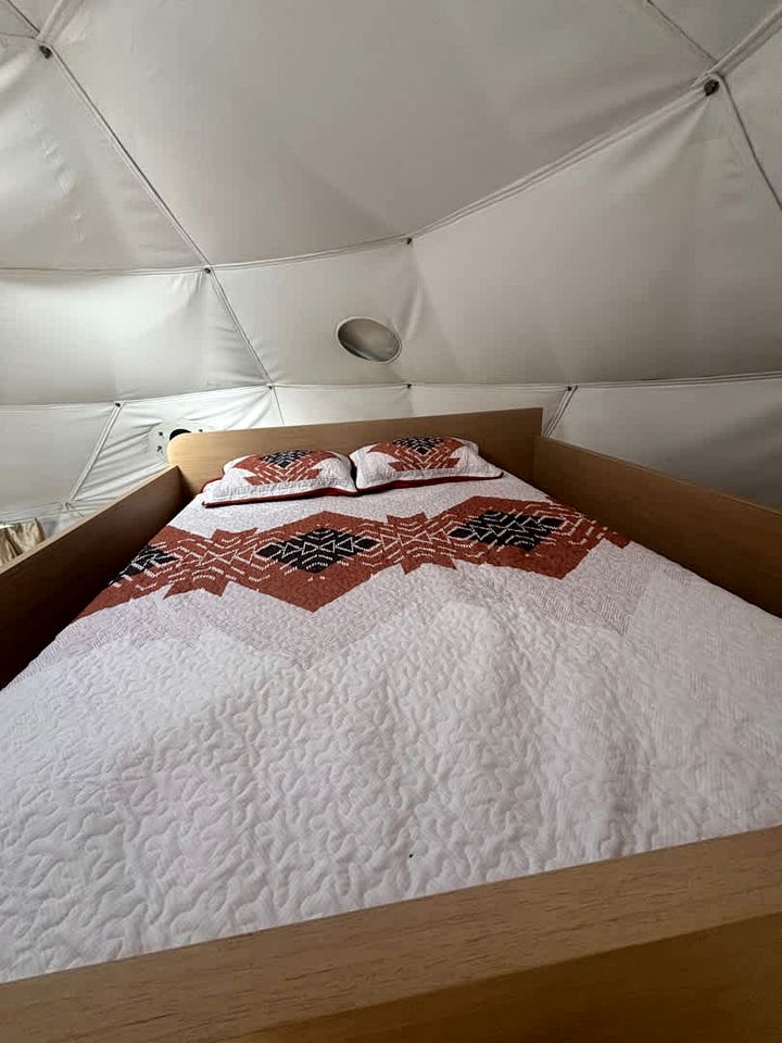 Tranquil Glamping Dome with Scenic Nature Views near Denison, Texas