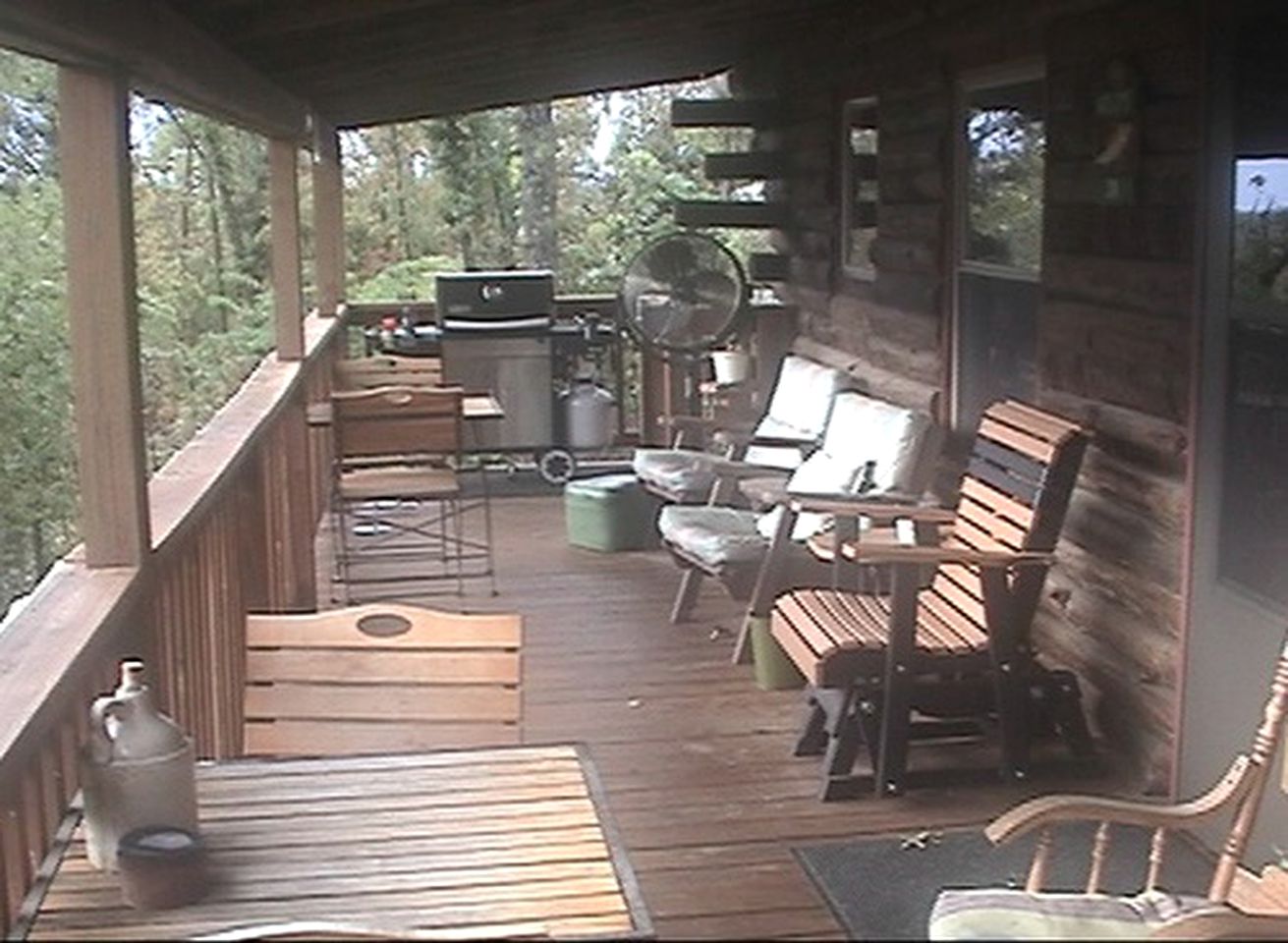 Impressive Cabin Rental with Campfire Area and Beautiful Views near Kentucky Lake