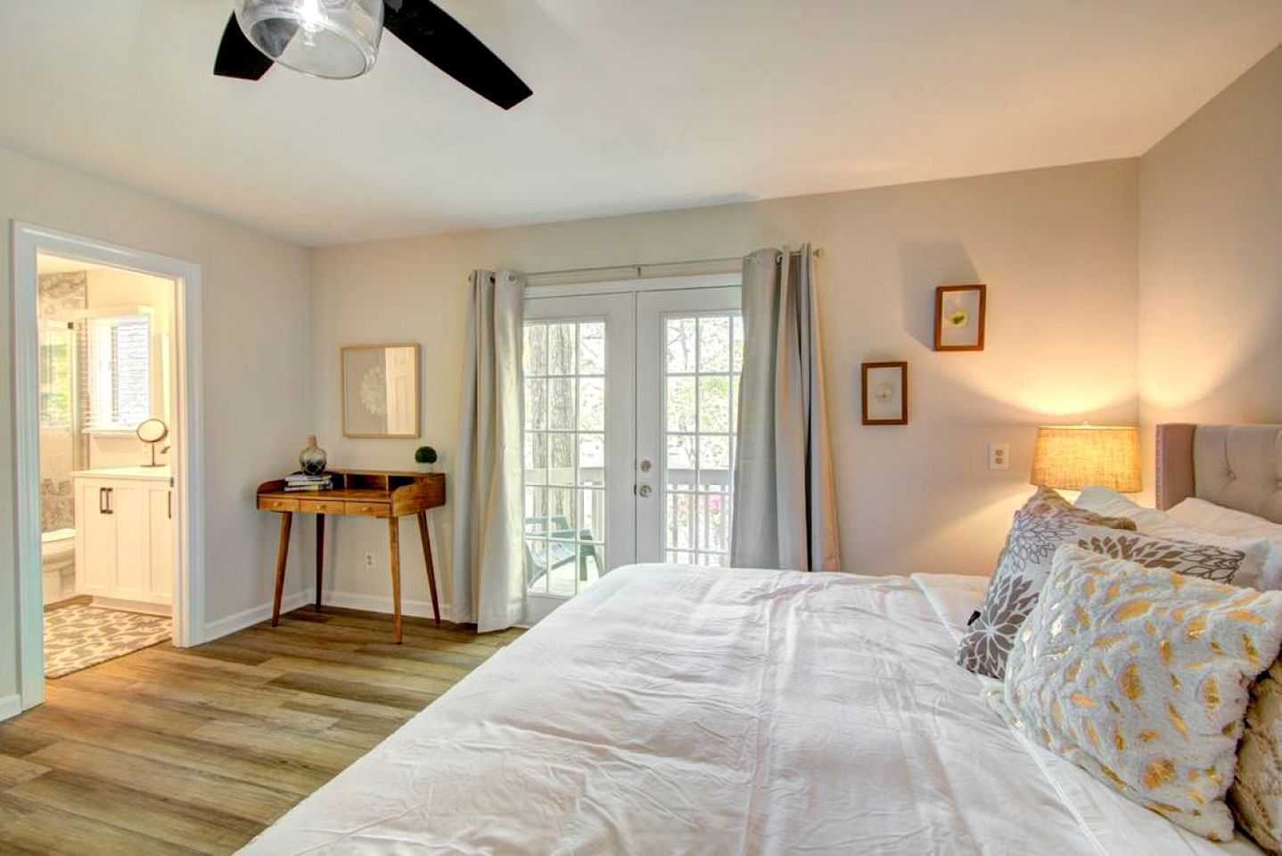 Embrace Nature in this Lakefront Cottage with Fire Pit in Charlotte, North Carolina