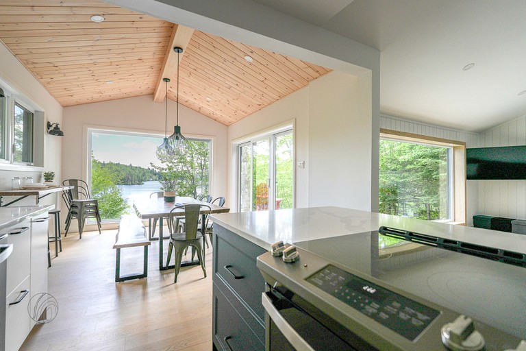 Cabins (Canada, Saint-Didace, Quebec)