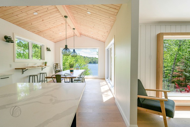 Cabins (Canada, Saint-Didace, Quebec)