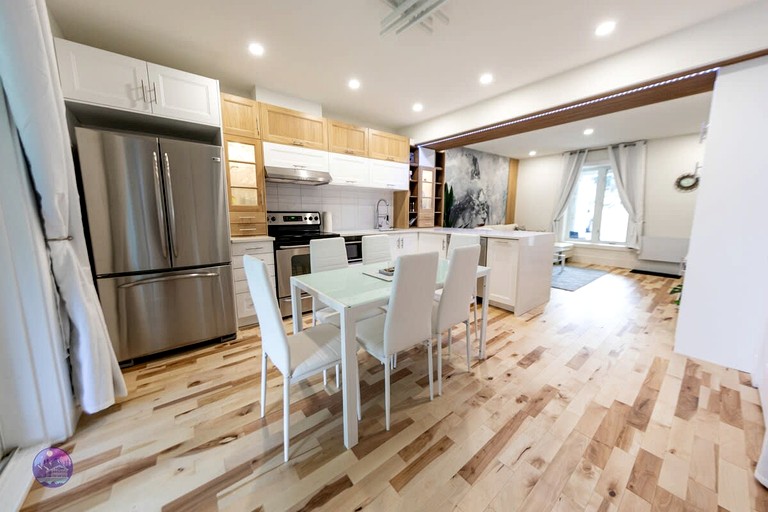 Vacation Rentals (Canada, Lac des Plages, Quebec)