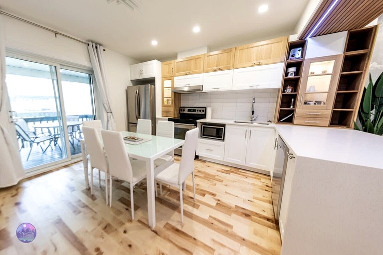 Vacation Rentals (Canada, Lac des Plages, Quebec)