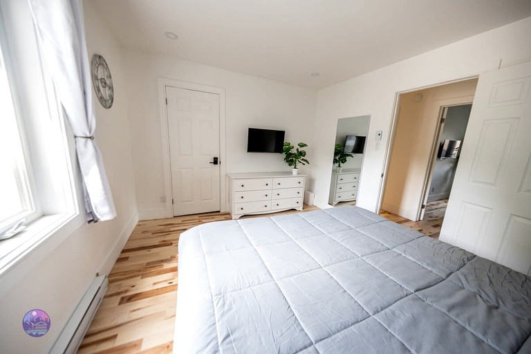 Vacation Rentals (Canada, Lac des Plages, Quebec)