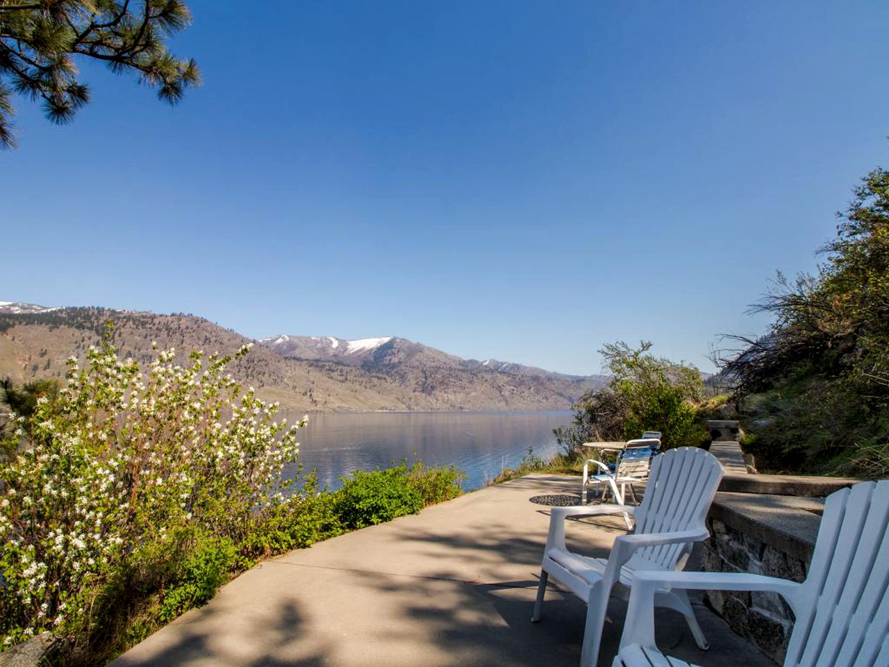 Romantic Getaway Lake Chelan, Washington Glamping Hub