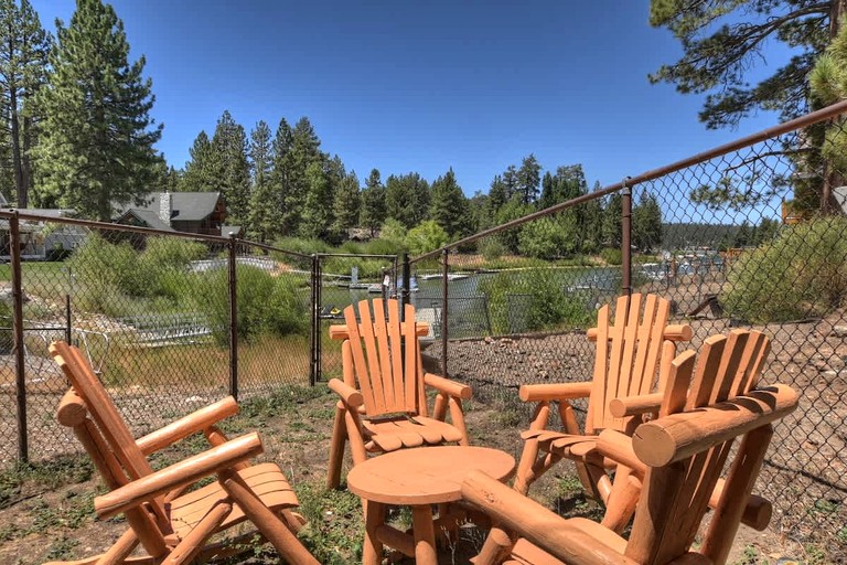 Cabins (United States of America, Big Bear Lake, California)