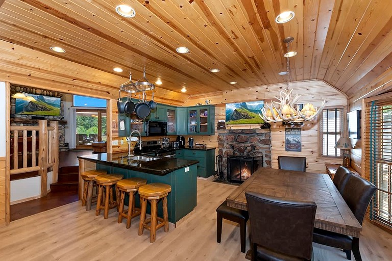 Cabins (United States of America, Big Bear Lake, California)