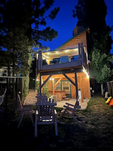 Cabins (United States of America, Big Bear Lake, California)