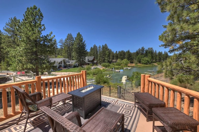 Cabins (United States of America, Big Bear Lake, California)