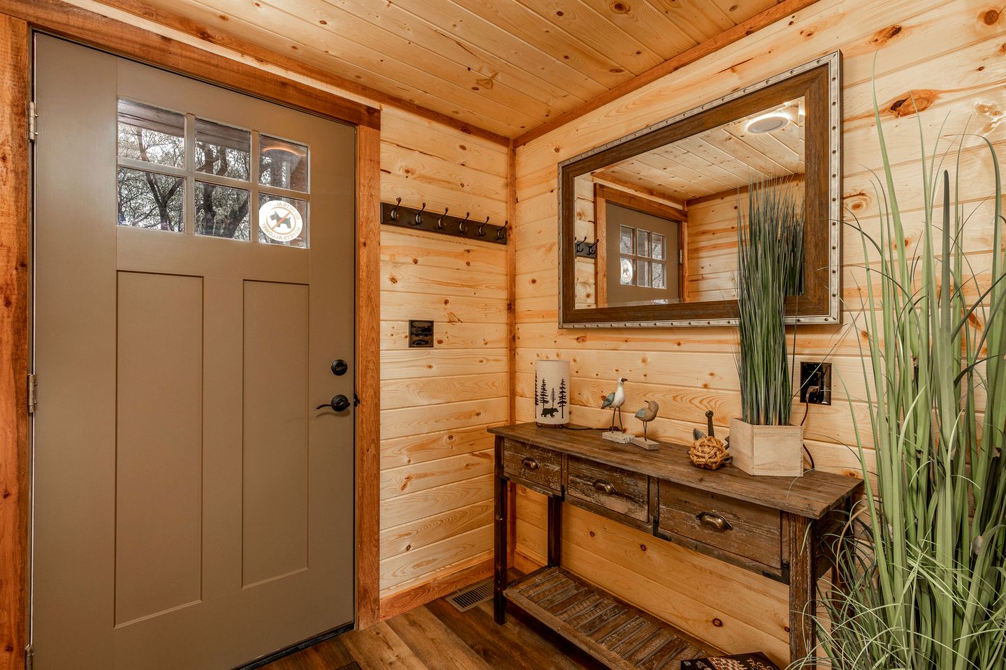 Lakefront Cabin with Grill Fully Equipped in Oklahoma