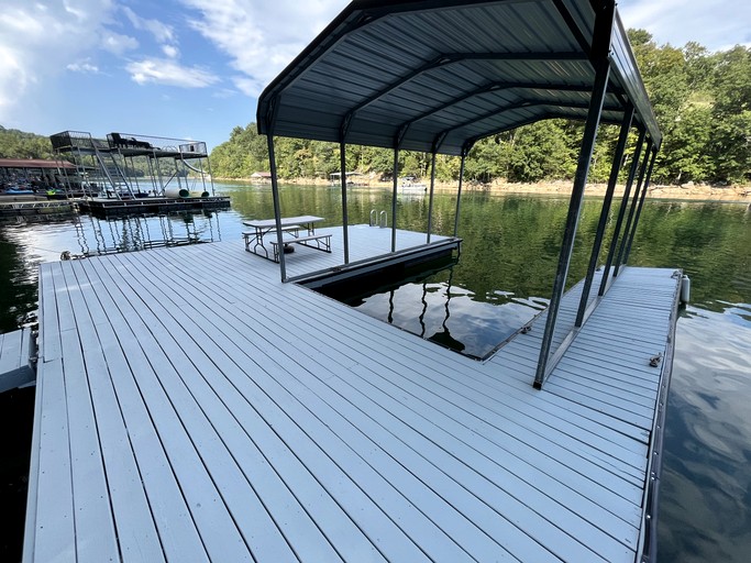 Cabins (United States of America, Speedwell, Tennessee)