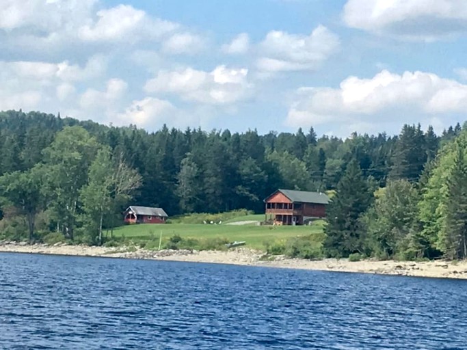 Cabins (United States of America, Pittsburg, New Hampshire)
