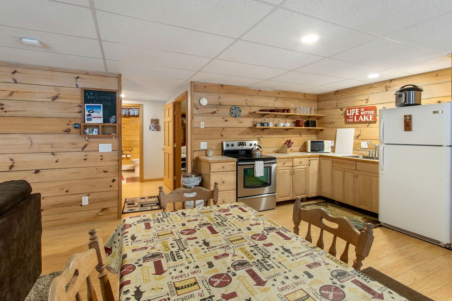 Lakefront Cabin Incredible for a Peaceful and Serene Getaway in New Hampshire