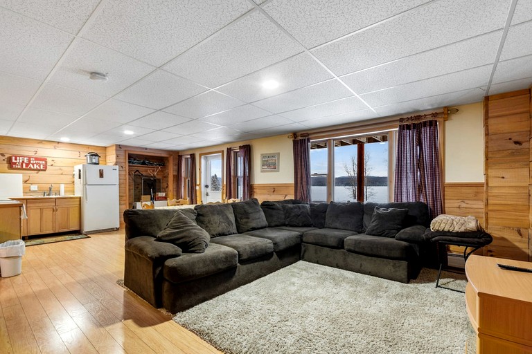 Cabins (United States of America, Pittsburg, New Hampshire)