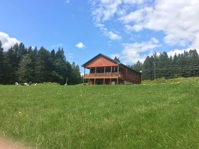 Cabins (United States of America, Pittsburg, New Hampshire)