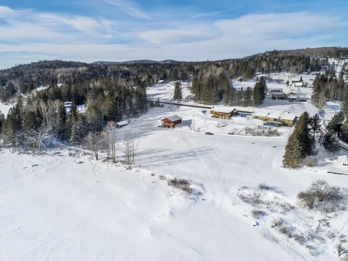 Cabins (United States of America, Pittsburg, New Hampshire)