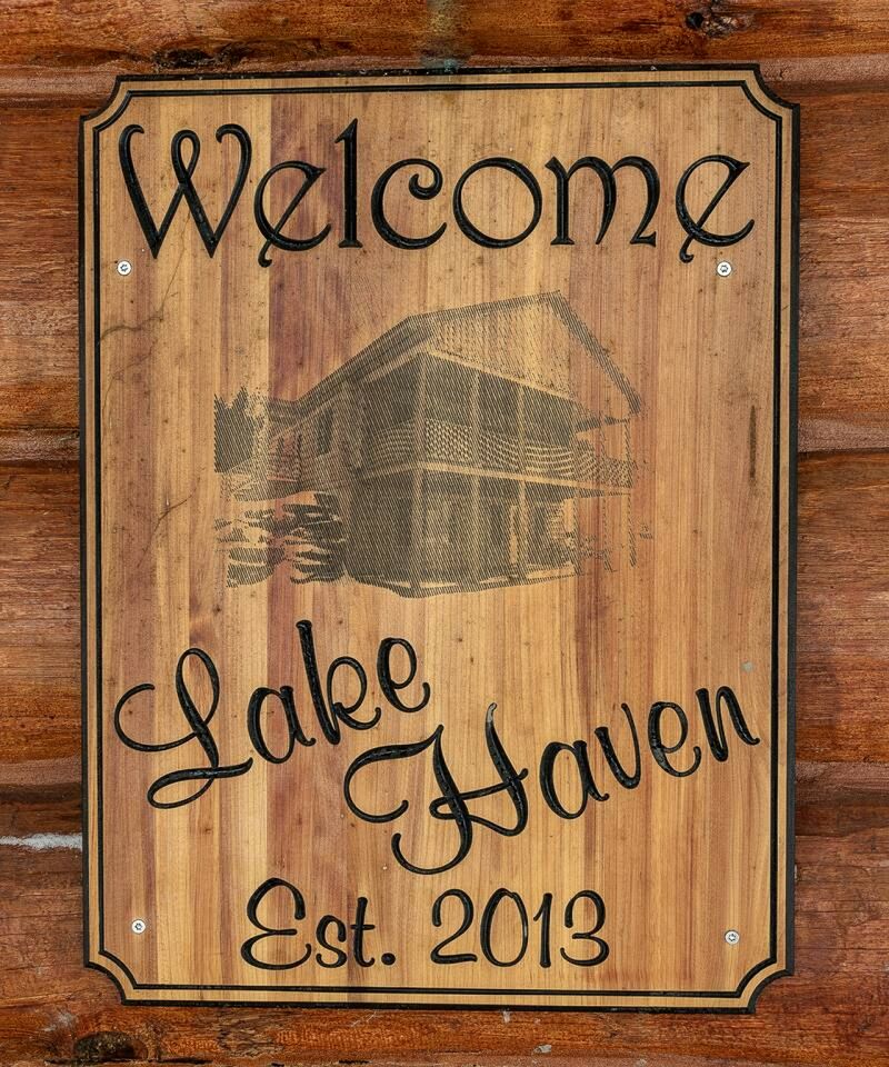 Lakefront Cabin Incredible for a Peaceful and Serene Getaway in New Hampshire