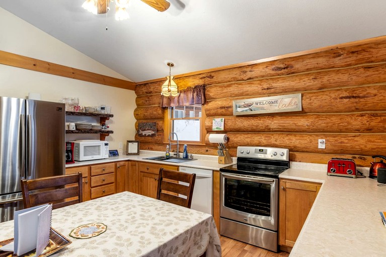 Cabins (United States of America, Pittsburg, New Hampshire)