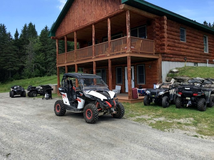 Cabins (United States of America, Pittsburg, New Hampshire)