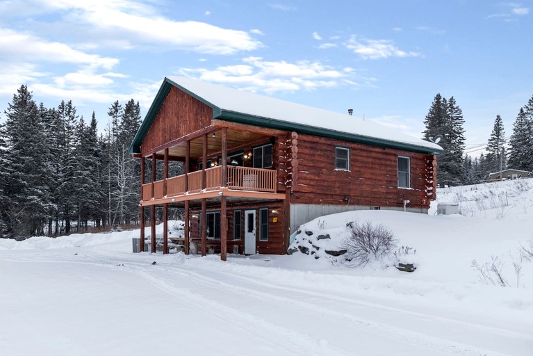 Cabins (United States of America, Pittsburg, New Hampshire)