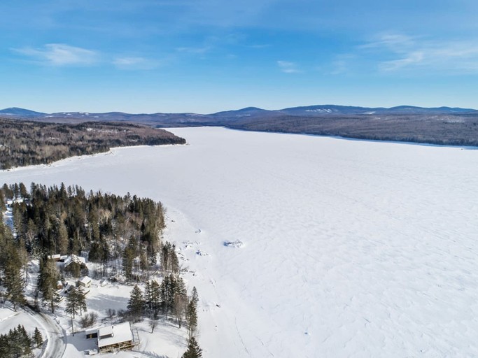 Cabins (United States of America, Pittsburg, New Hampshire)