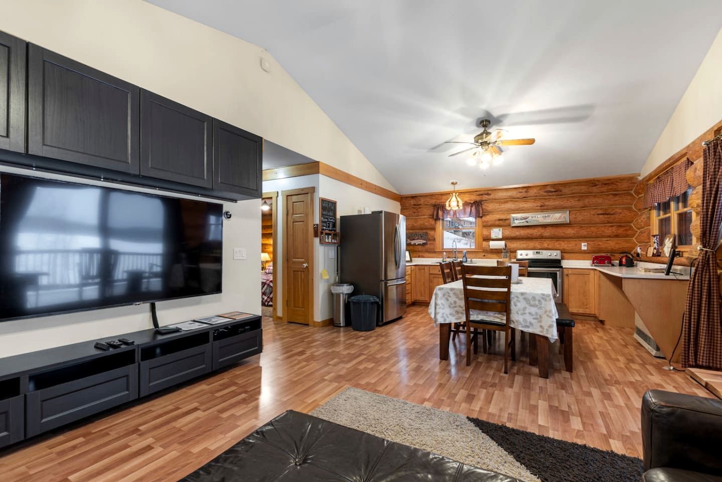 Lakefront Cabin Incredible for a Peaceful and Serene Getaway in New Hampshire