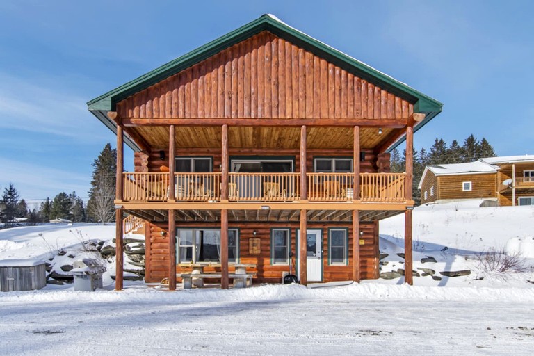 Cabins (United States of America, Pittsburg, New Hampshire)