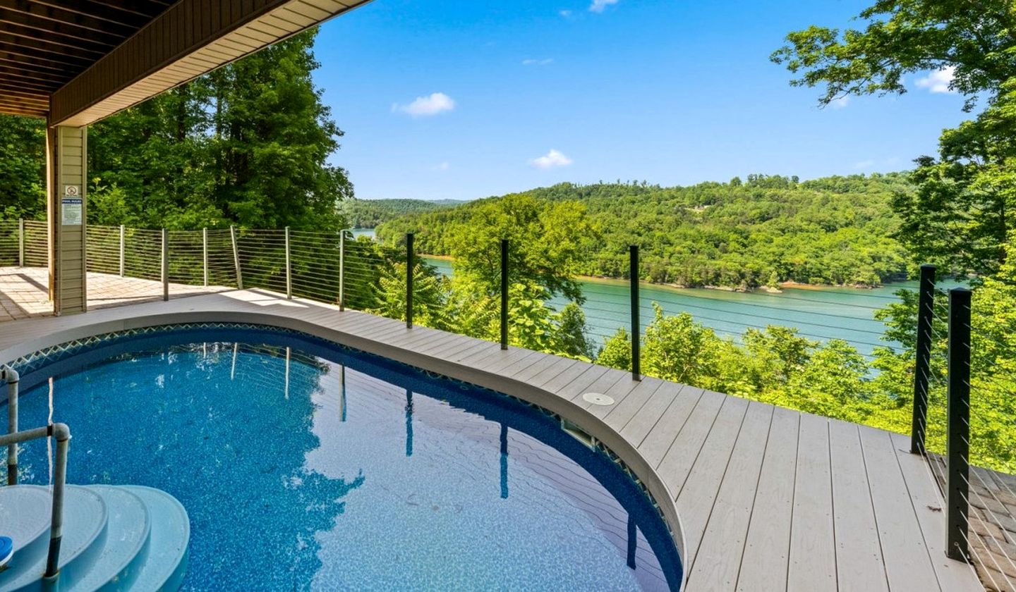 Lakefront Cabin with Pool and Covered Dock in Tennessee